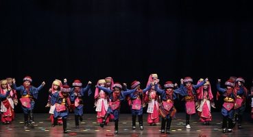 Aydın Büyükşehir Belediyesi, eğitimde öncü rol oynayan Çocuk Gelişim Merkezleriyle minik mezunlarını gururla uğurladı