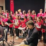 golcuk-belediyesi-cocuk-korosundan-muhtesem-konser.jpg