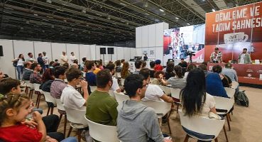 İzmir Kahve Fuarı'na büyük ilgi Sektörün öncü isimleri İzmir Kahve Fuarı'nda