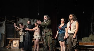 İzmir Şehir Tiyatroları Kıbrıs Tiyatro Festivali'nde sahne aldı