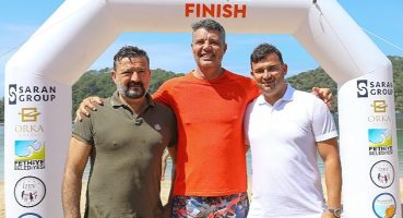 Sadettin Saran, Engelsiz Kulaçlar Etkinliğinde Özel Gereksinimli Gençlerle Kulaç Attı