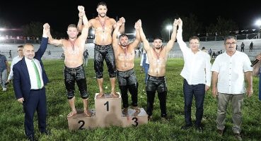 17. Edremit Şehit Hamdibey Güreşleri Yapıldı