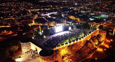 Açık hava sinema günlerine büyük ilgi