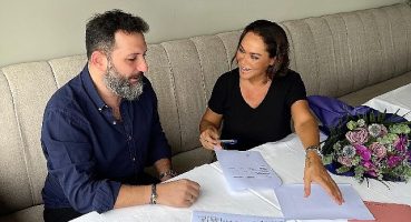 Çilek Konsept, Hülya Avşar ile sözleşmesini yeniledi