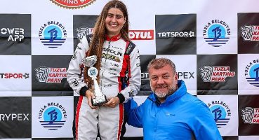 Genç Kadın Pilot Çebi'den Bir Birincilik Daha