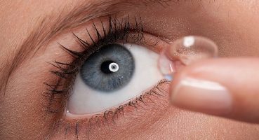 Güneş kremini gözünüze değdirmeyin!