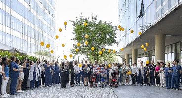 Koç Üniversitesi Hastanesi Çocukluk Çağı Kanserleri Farkındalığı için Jim Clarahan'ı Ağırladı
