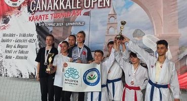 Nilüferli sporcular Karate Turnuvası'ndan ödülle döndü