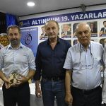 altinkum-yazarlar-festivali-usta-kalemleri-agirlamaya-devam-ediyor.jpg