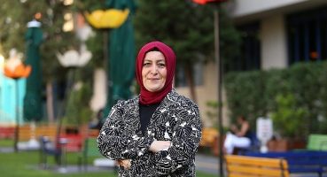 Dr. Öğr. Üyesi Fatma Turan: “Sağlıklı ilişkiler, yalnızlık duygusuyla baş edebilmek için önemli"