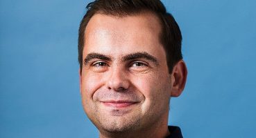 Yapay zeka destekli yerelleştirme nasıl bir katkı sağlar