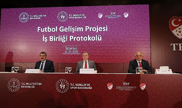 futbol-gelis%cc%a7im-projesi-i%cc%87s%cc%a7-birlig%cc%86i-protokolu%cc%88-i%cc%87mzalandi.jpg