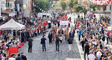 Bergama'da Cumhuriyet Bayramı coşkuyla kutlandı
