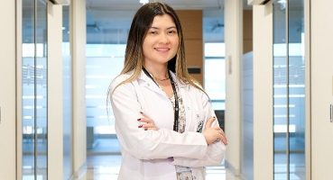 Diş beyazlatma işlemi diş hekimi tarafından yapılmalı