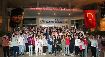 Gaziemirliler 100. yılda Atatürk'ün huzuruna çıktı