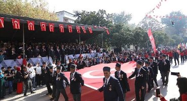 Hilal İle Yıldızın Gölgesinde Cumhuriyetimiz 100 Yaşında