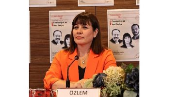 Kütüphane Günleri'nde “Cumhuriyet ve Yeni Medya" konuşuldu