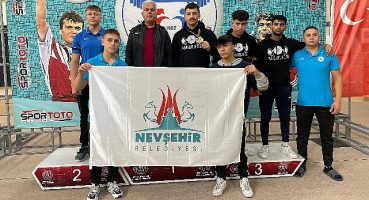 Nevşehir Belediyesi Gençlik ve Spor Kulübü'nün milli sporcusu Yaşar Karaca Türkiye Şampiyonu