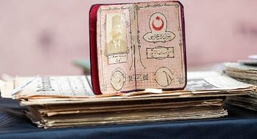 Atatürk'ün imzaladığı “Mebus Defteri" İzmir Büyükşehir Belediyesi arşivine kazandırıldı