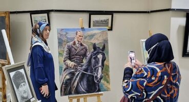 Bornova'da “Cumhuriyet ve Atatürk" söyleşisi