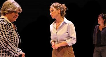 İki protonun çarpışması mı daha güçlüdür yoksa iki kız kardeşin çarpışması mı?