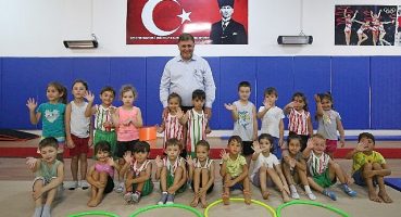 Karşıyaka Belediyesi sportif yetenek ölçüm testini okullara taşıyor