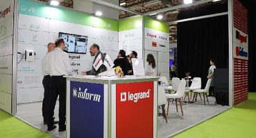 Legrand türkiye grubu elektrikli araç şarj istasyonlarını ev charge show 2023'te sergiledi