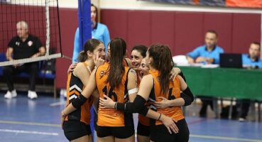 Eczacıbaşı 2. Lig Voleybol Takımı Kazanmaya Devam Ediyor