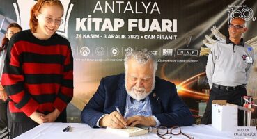 Ünlü bilim insanı Celal Şengör'ün söyleşisi salona sığmadı