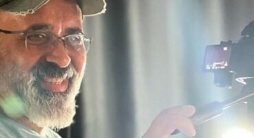 Aziz Özer, Yaratıcı Klipleriyle Müzik Dünyasına Yön Veriyor