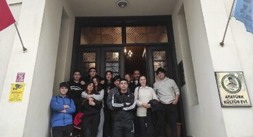 Edremit Belediyesi öğrencileri kültür ve tarihle buluşturuyor