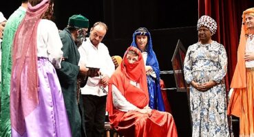 Lüleburgaz Belediyesi Tiyatro Topluluğu 'Orta Oyunu'nu sahneledi