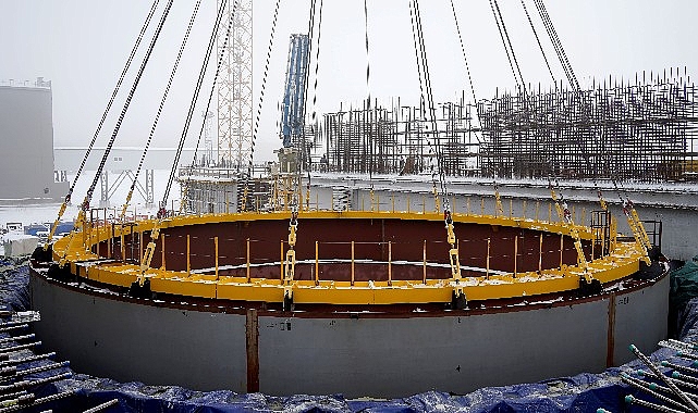 rosatom-4-nesil-brest-od-300-reaktorunun-kurulumuna-basladi.jpg