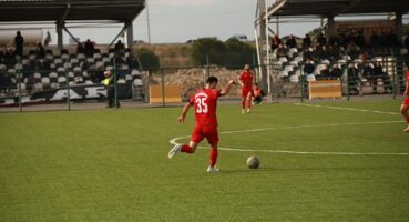 Burhaniye Belediyespor 2 yarıya galibiyetle başladı