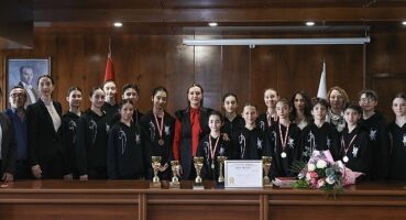 Dokuz Eylül Üniversitesi DEÜ Devlet Konservatuvarı Öğrencilerinin Uluslararası Başarısı: 2 Ayrı Yarışmada Toplam 14 Ödül Aldılar