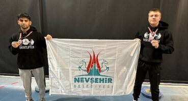 Haltercilerimizden 2 bronz madalya