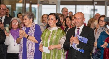 “İnsan Dünyadır" sergisi İzmirlilerle buluştu