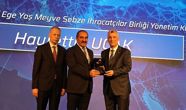 turkiyenin-en-iyi-ur-ge-projesine-egeli-yas-meyve-sebze-ihracatcilari-imza-atti.jpg