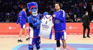 Anadolu Efes Spor Kulübü, 8 Mart Dünya Kadınlar Günü kapsamında Yanındayız Derneği iş birliğiyle önemli bir çalışmaya imza attı