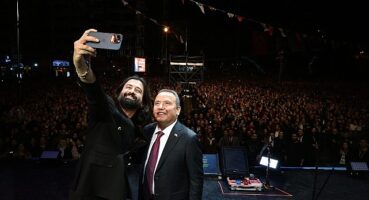 Ata'nın Antalya'ya gelişi Koray Avcı konseriyle kutlandı