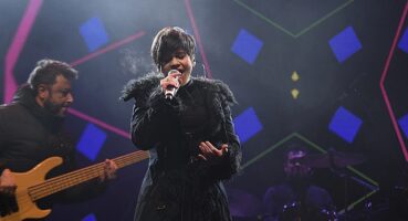 Aydilge şarkıları ve enerjisi ile Bursa'yı salladı