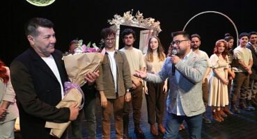 “Düş Oyunu" Sefaköy Kültür Merkezi'nde 'Gala' Yaptı