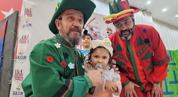 Gölcük Belediyesi tarafından Değirmendere'de düzenlenen “Geleneksel Ramazan Ayı Çocuk Şenliği" etkinliklerine çocuklar yoğun ilgi gösterdi