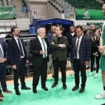 sadi-ozdemir-bursaspor-basketbol-takimini-antrenmanda-izledi.jpg