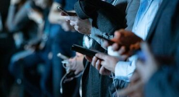 Telefonunuzu elinizden bırakamamanızın 5 nedeni