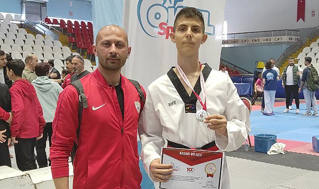 foca-belediyespor-kulubu-taekwondo-subesi-sporcusu-asrin-yagiz-buyukyavuz-yari-final-elemelerini-altin-madalya-ile-gecti.jpg