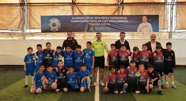 Nevşehir Belediyesi tarafından düzenlenen İlkokullar Arası 23 Nisan Halı Saha Futbol Turnuvası Çeyrek Final Müsabakaları tamamlandı