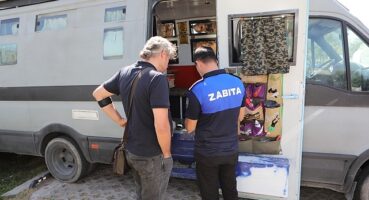 Bayraklı’da karavan işgaline zabıta engeli