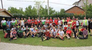 Bisiklet tutkunları 19 Mayıs için pedalladı