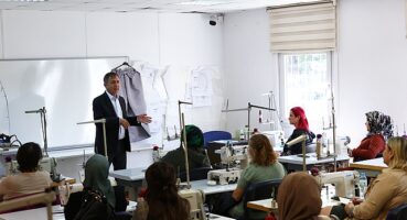 Çankaya Belediyesi kadınlara E-ticaret eğitimi desteği de veriyor